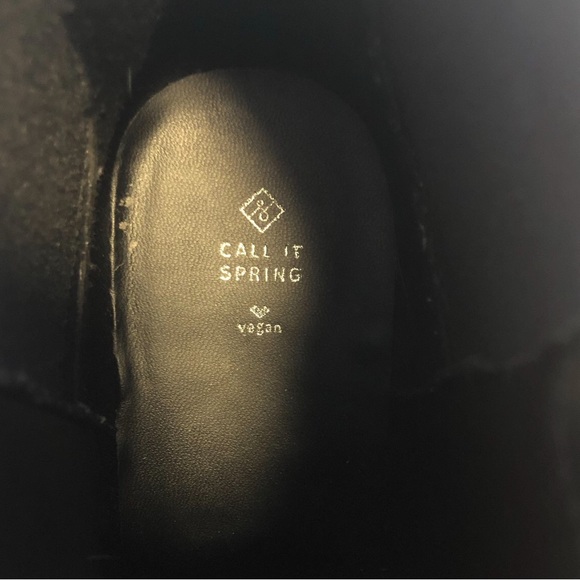 NWOT Vegan leather snakeskin ankle boots unworn - Picture 4 of 4